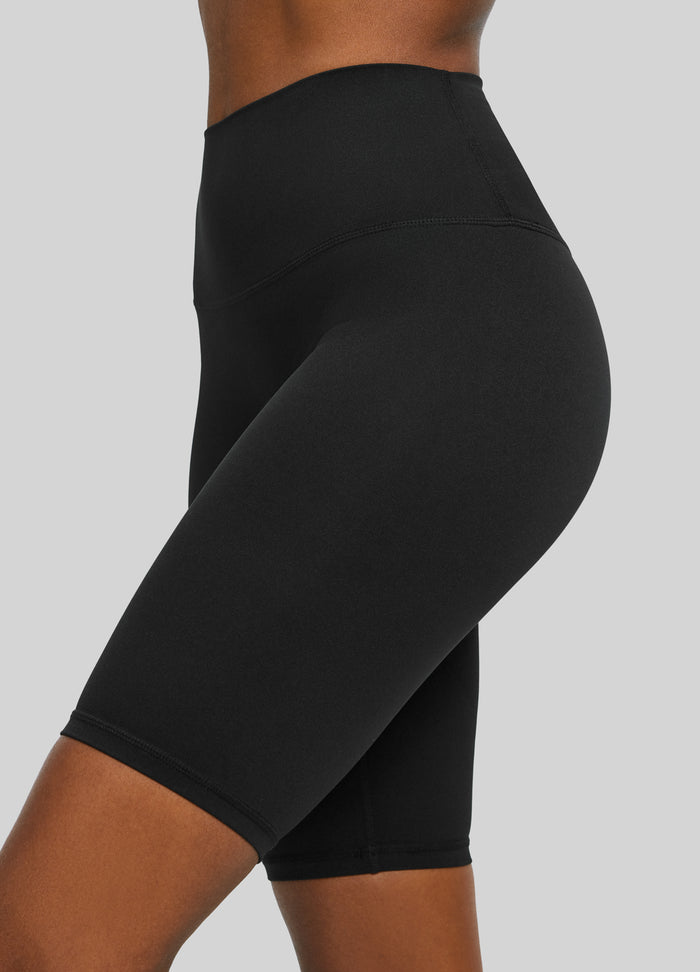 Short cycliste noir de jais