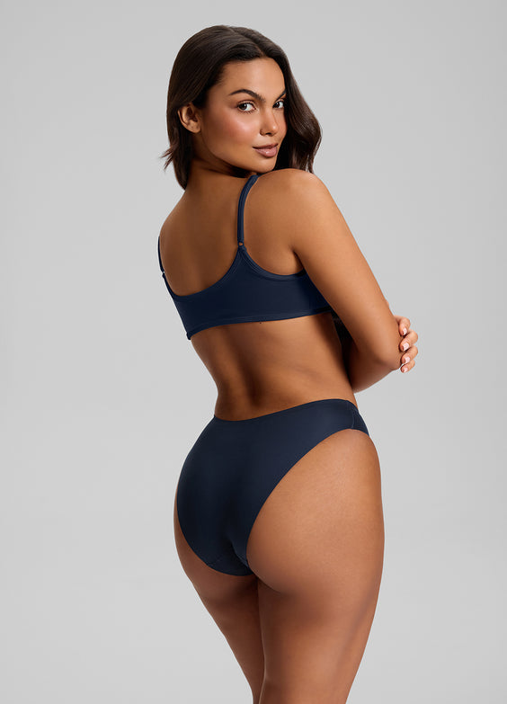 Nahtloser Bikini mit mittlerer Leibhöhe