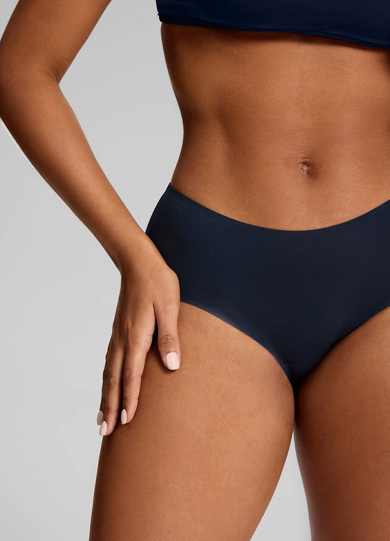 Seamless Mid-Rise Boyshort