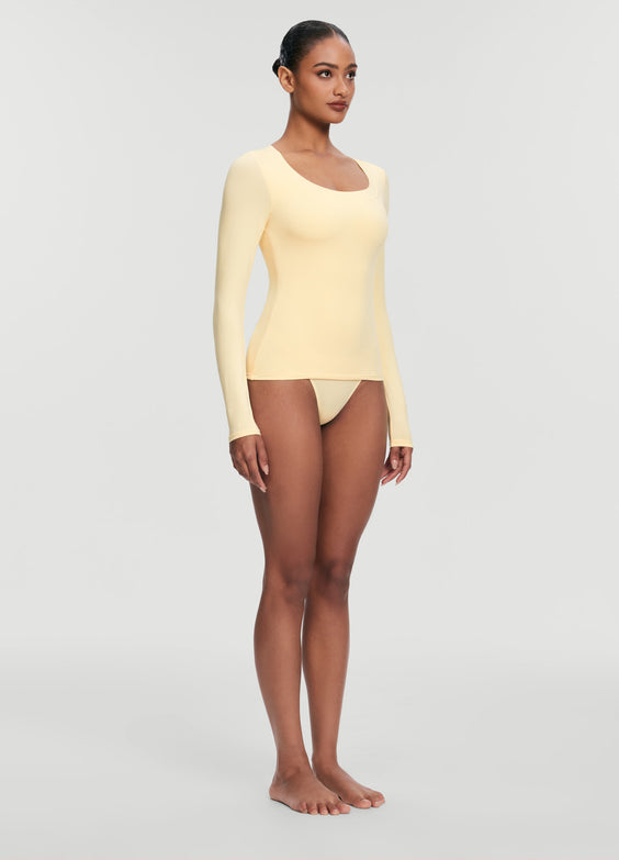 Scoop Neck Long Sleeve Top