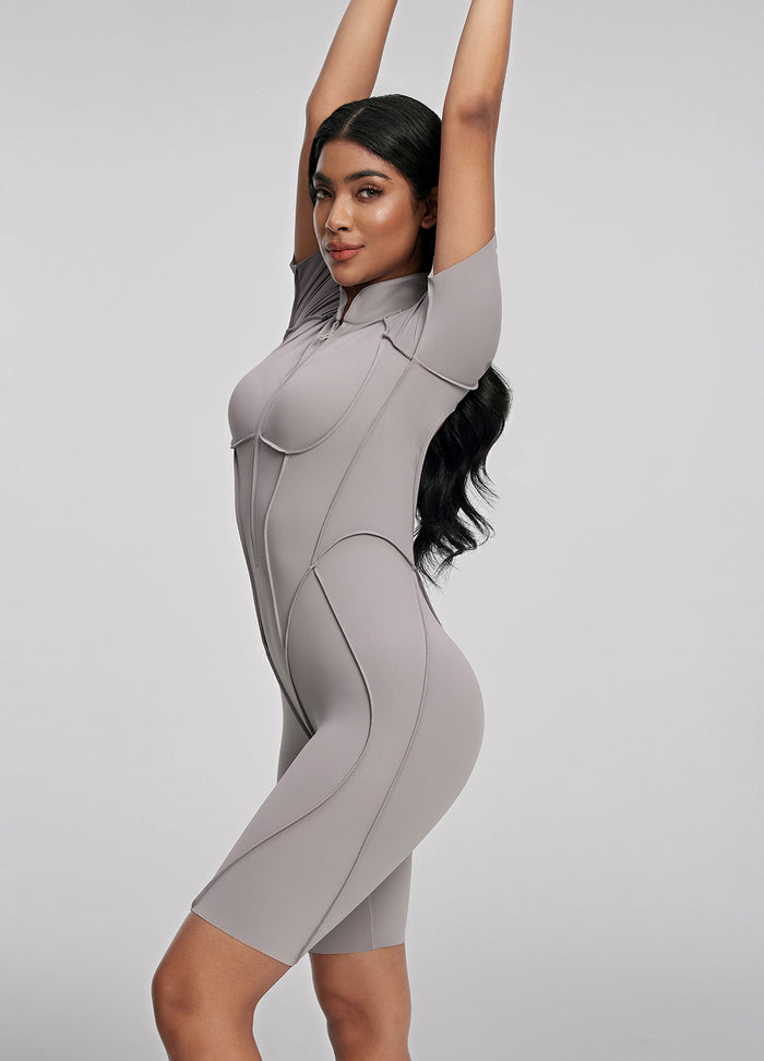 بدلة Catsuit القصيرة الأنيقة 