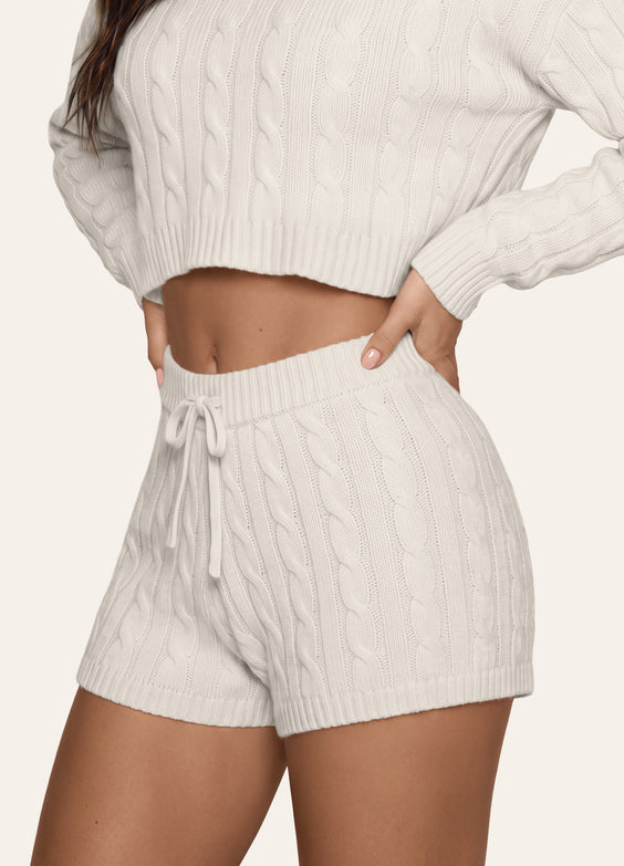 Shorts in maglia a trecce