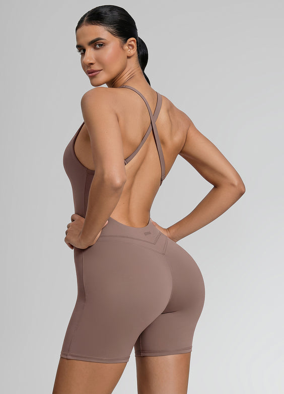 Combi-short ajustée, soutien-gorge intégré à bretelles croisées, anti-transpirante