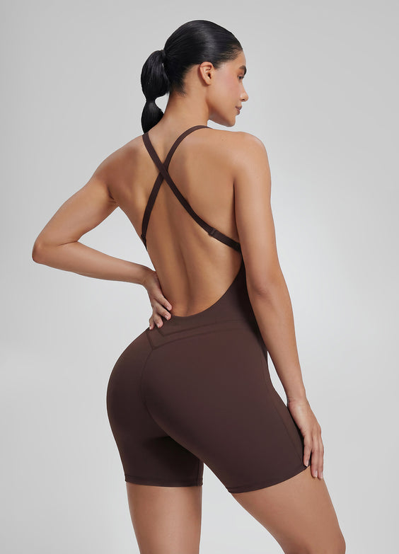 Combi-short ajustée, soutien-gorge intégré à bretelles croisées, anti-transpirante