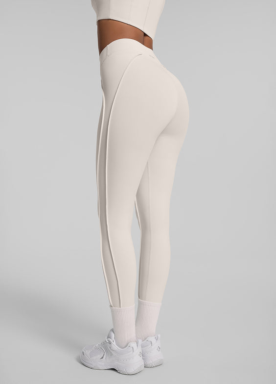 Legging com Costuras de Contorno  