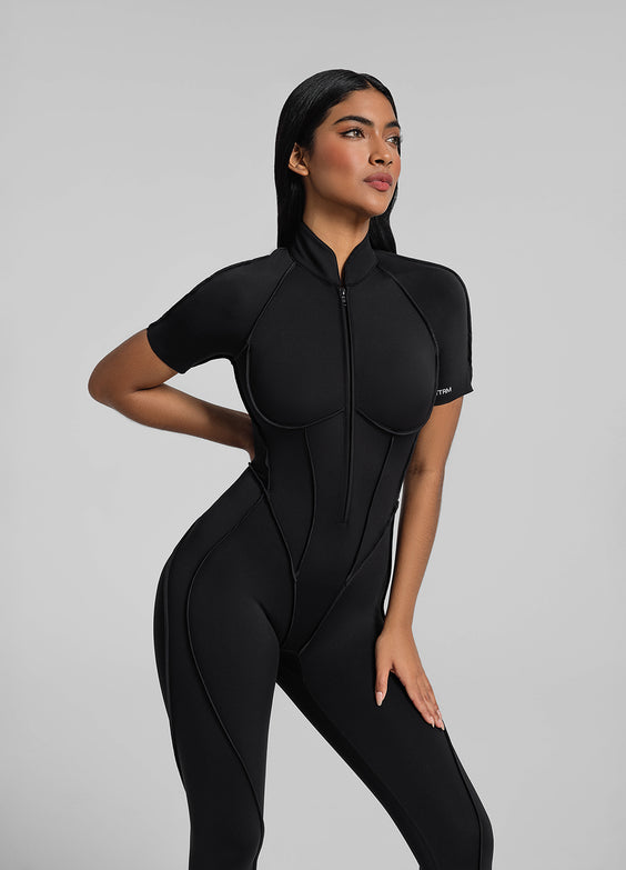 Kurzärmliger Catsuit in voller Länge