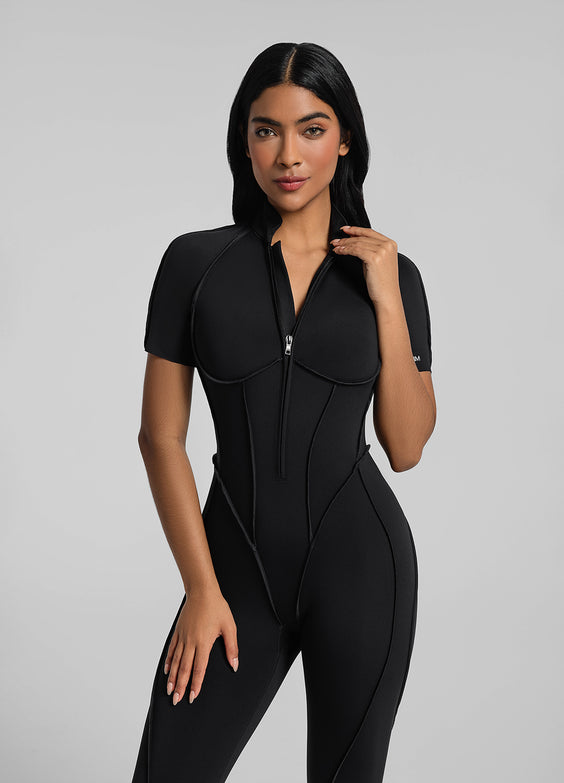 Kurzärmliger Catsuit in voller Länge