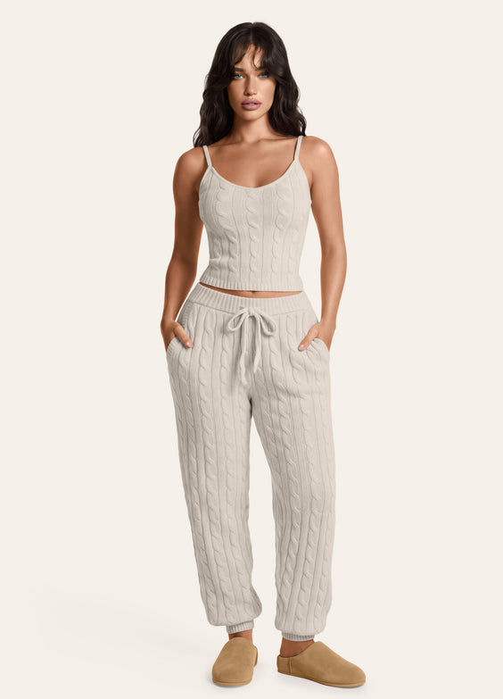Strickhose mit Zopfmuster