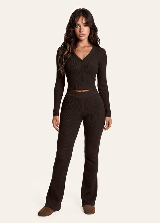 Kurze Damen-Strickjacke in Rippstrick