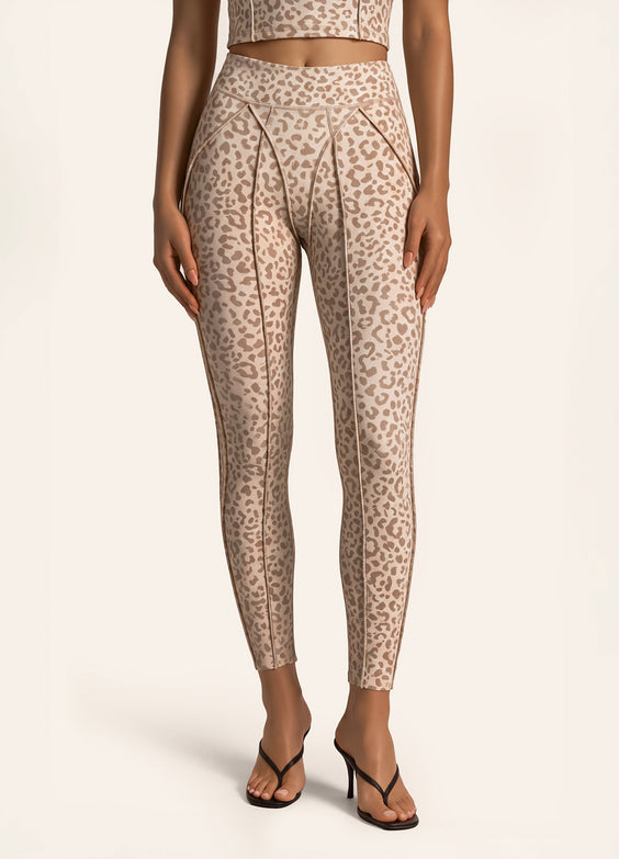 Sandstone Leopard Contour Stitch Leggings