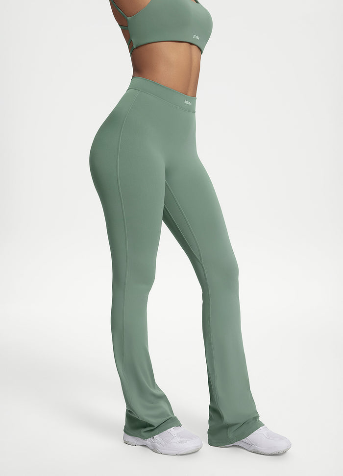 Scrunch Back Flared Leggings