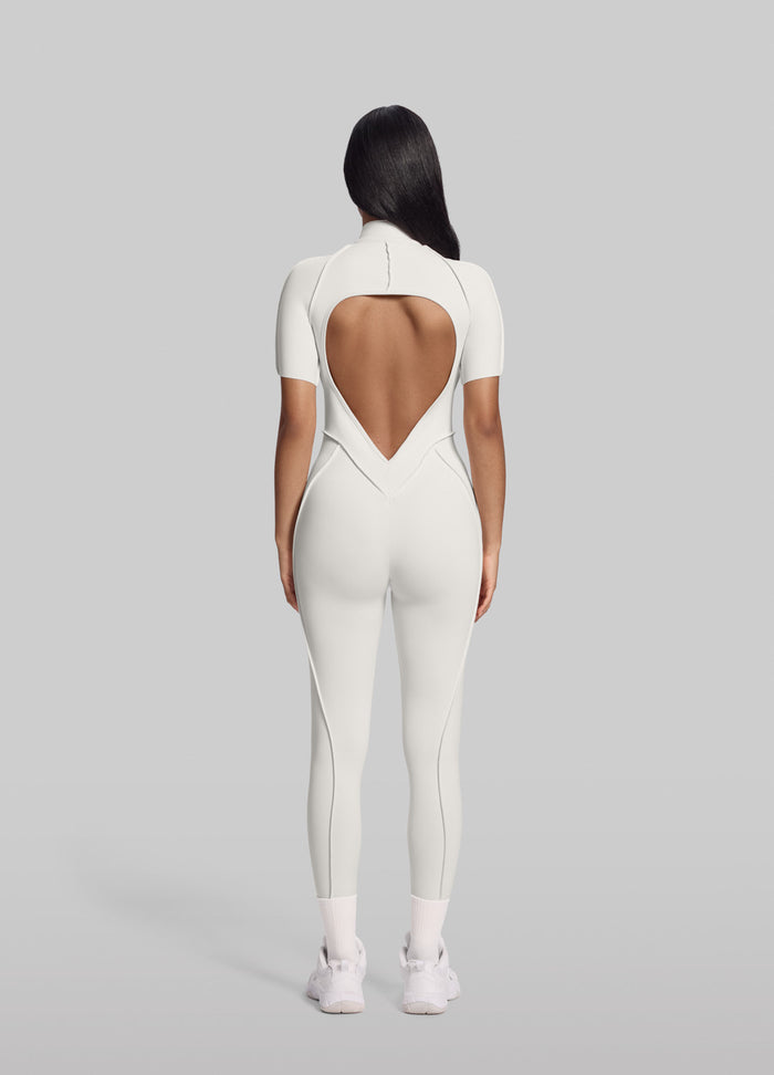 Macacão de Manga Curta e Corpo Inteiro