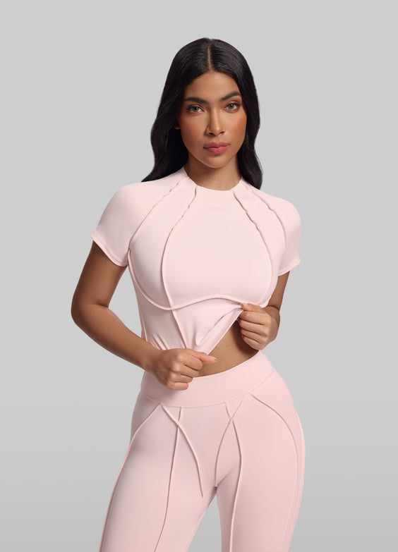 Top Cropped com Costuras de Contorno  