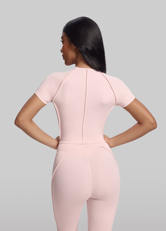 Top Cropped com Costuras de Contorno  