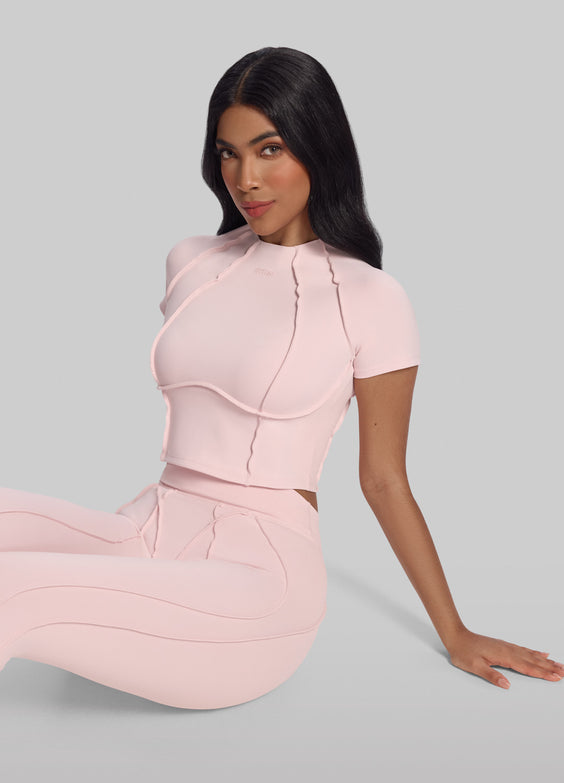 Top Cropped com Costuras de Contorno  
