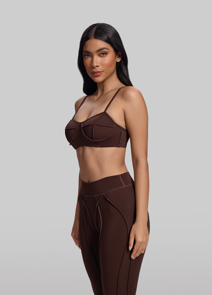 Bralette com Costuras de Contorno 