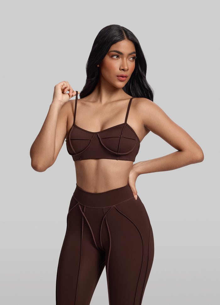 Bralette com Costuras de Contorno 