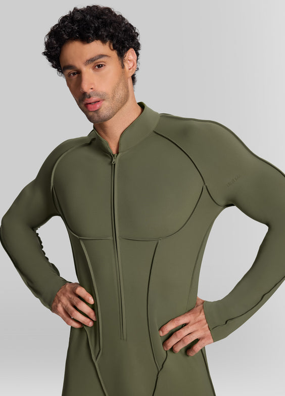 Closed-Back Herosuit