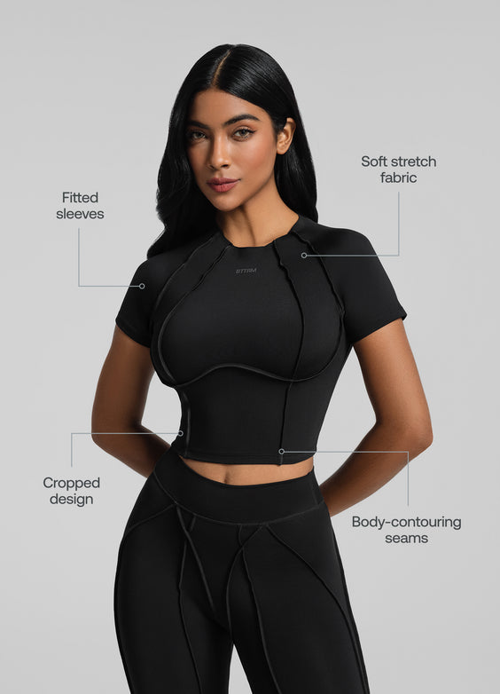 Top Cropped com Costuras de Contorno  