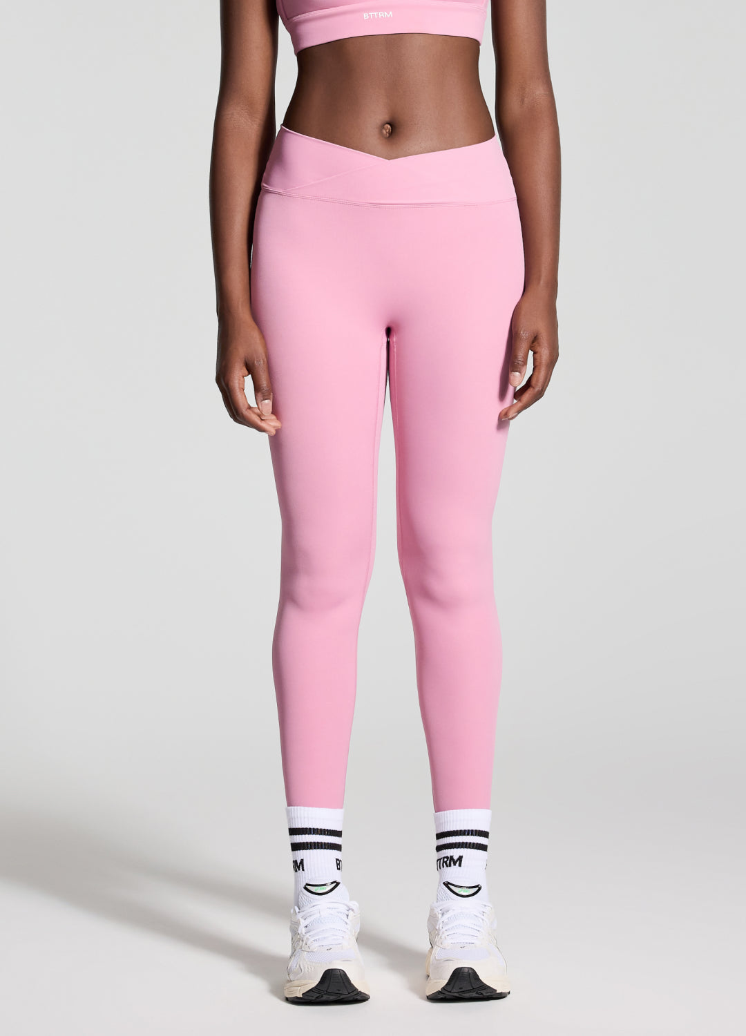 V-Cut Scrunch Leggings