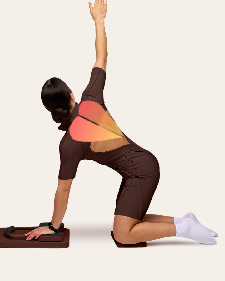 Kneeling open twist