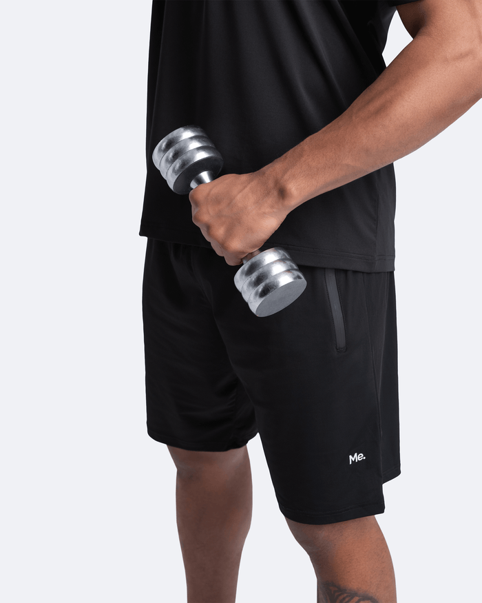 Tiefschwarze Fitness-Shorts