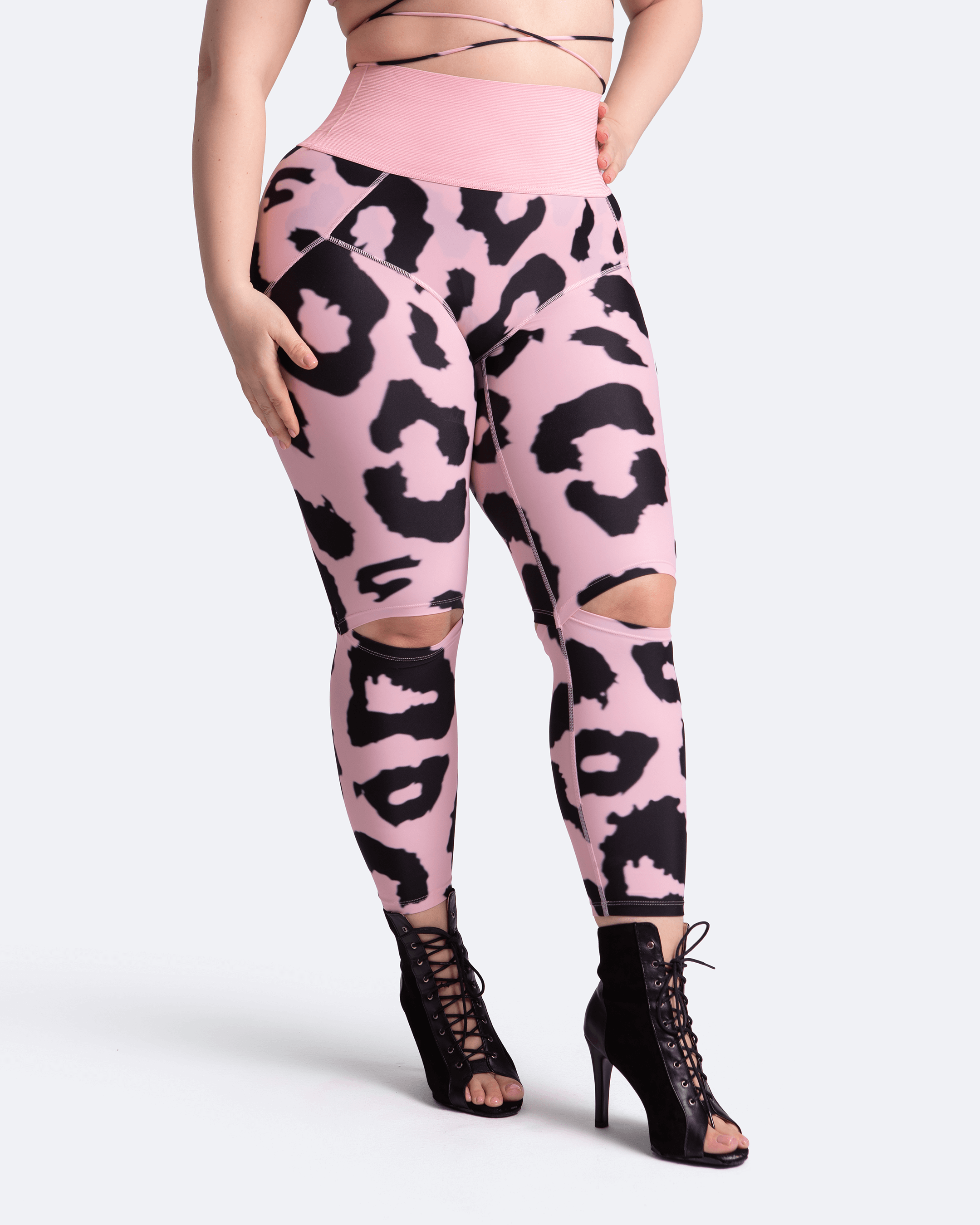 Cut out knee clearance leggings